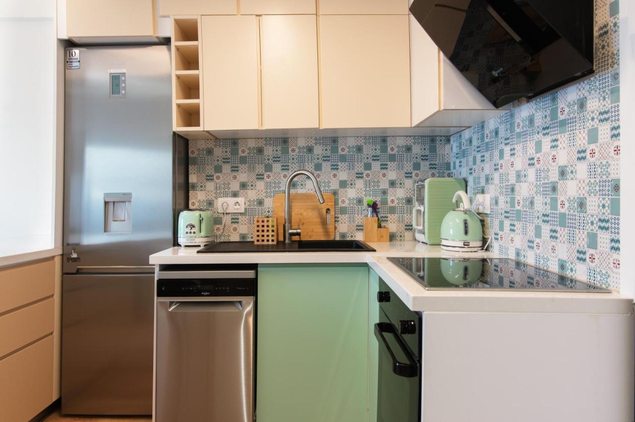 Luxury 1-Bedroom Apartment By The Sea In Athén Kültér fotó